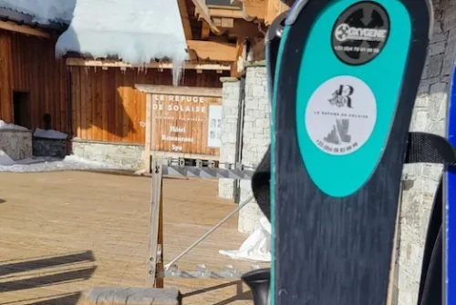 oxygene-refuge-solaise-ski-hire1-1